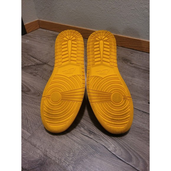 Size 10 - Jordan 1 Retro High OG Brotherhood 2022 - Picture 5 of 7